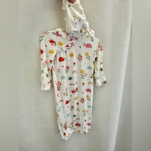 Angel Dear bamboo cap and gown